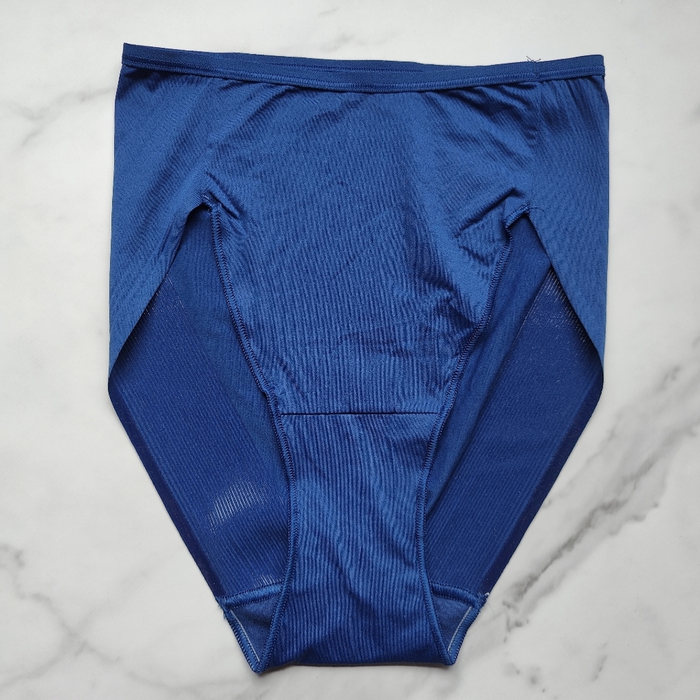 NWT SOMA VANISHING EDGE MICROFIBER HIGH LEG PANTY IN MAJESTY BLUE SIZE SMALL